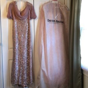 NWOT: Blush/pink lace overlay gown